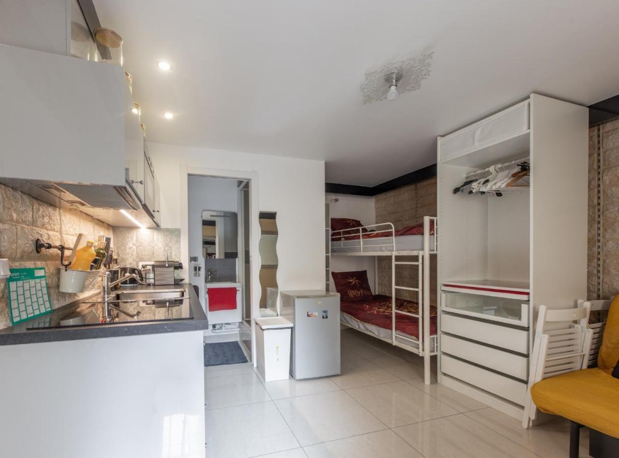 Studio A Paris Et Desinfection Rigoureux Du Logis Luaran gambar