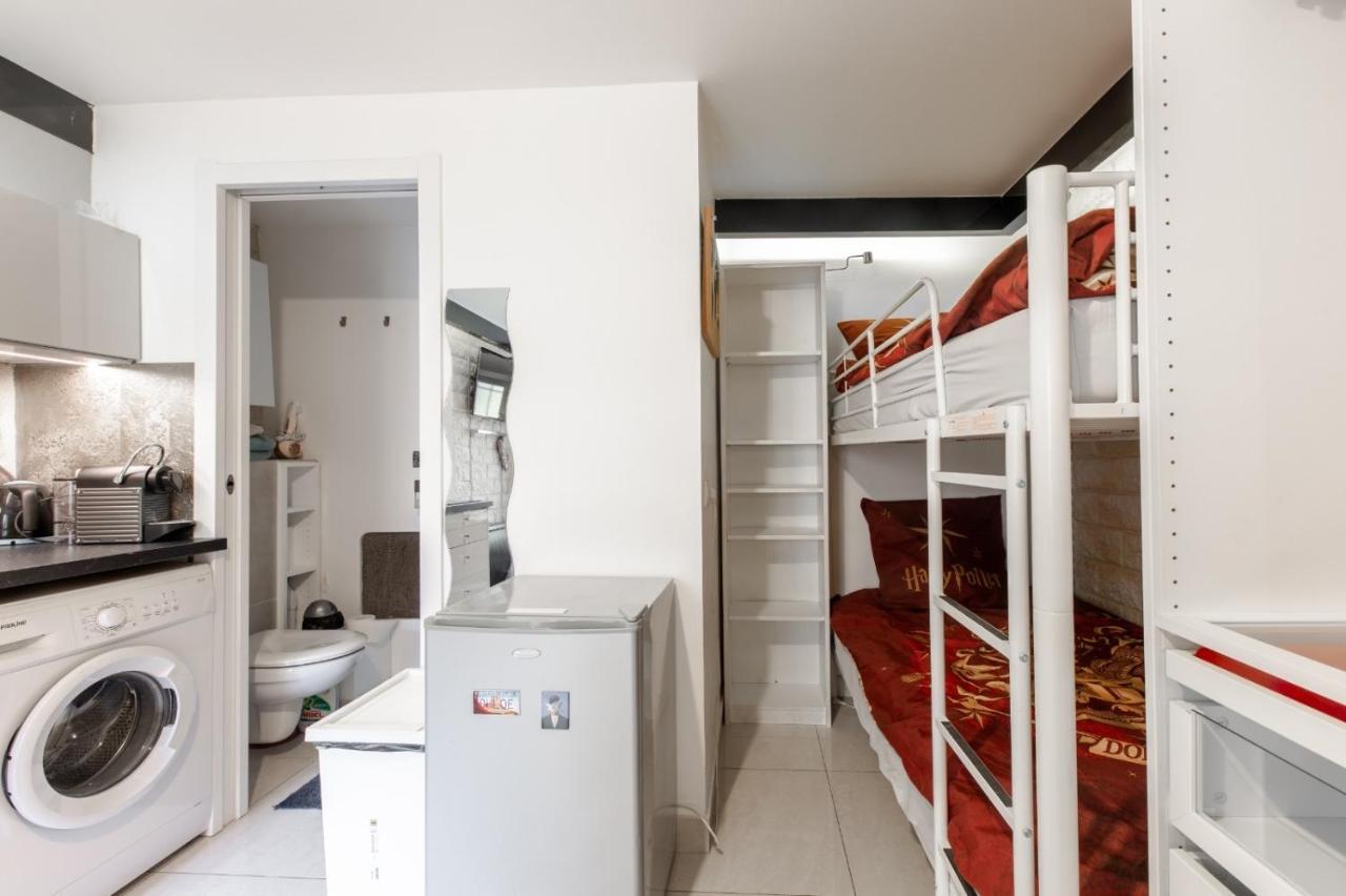 Studio A Paris Et Desinfection Rigoureux Du Logis Luaran gambar